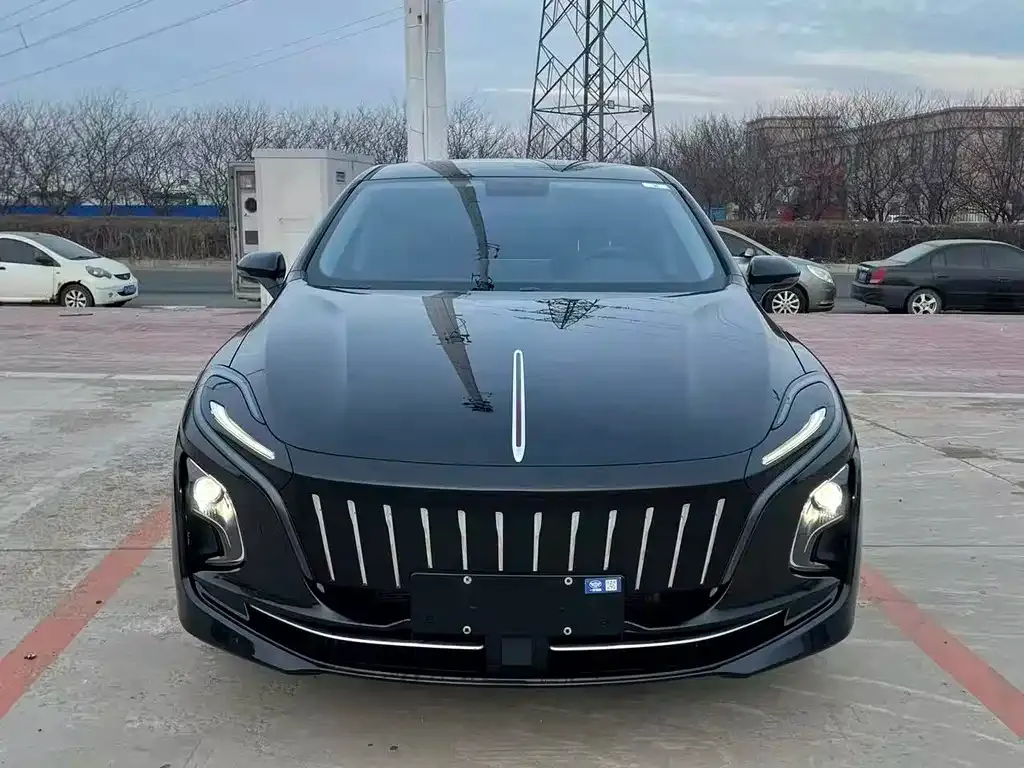 Hongqi E-QM5 — фото 2