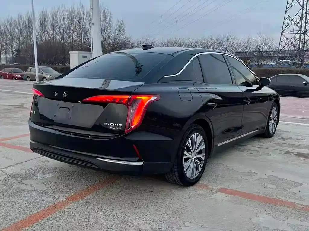 Hongqi E-QM5 — фото 9
