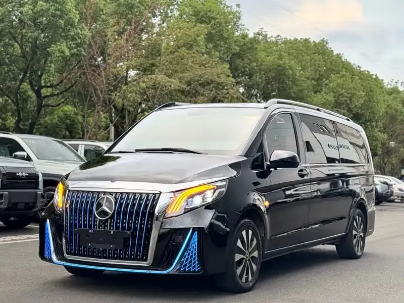 Mercedes-Benz Vito — фото 1