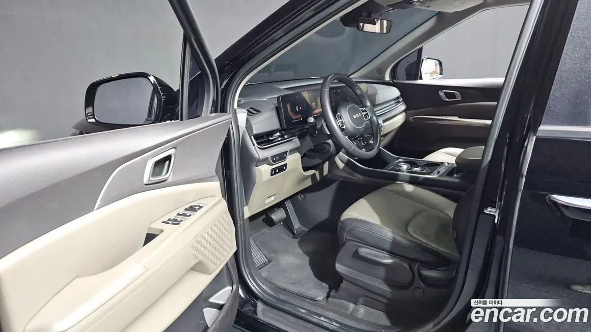 Kia Carnival — фото 10