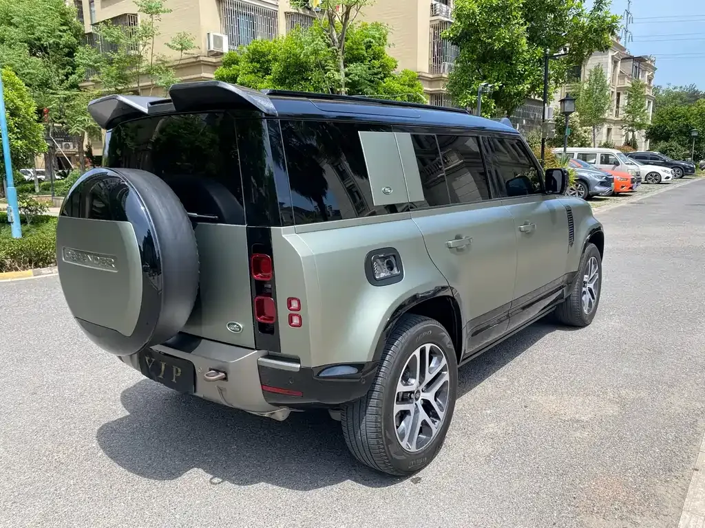 Land Rover Defender — фото 7