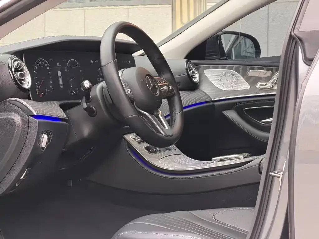Mercedes-Benz CLS — фото 9