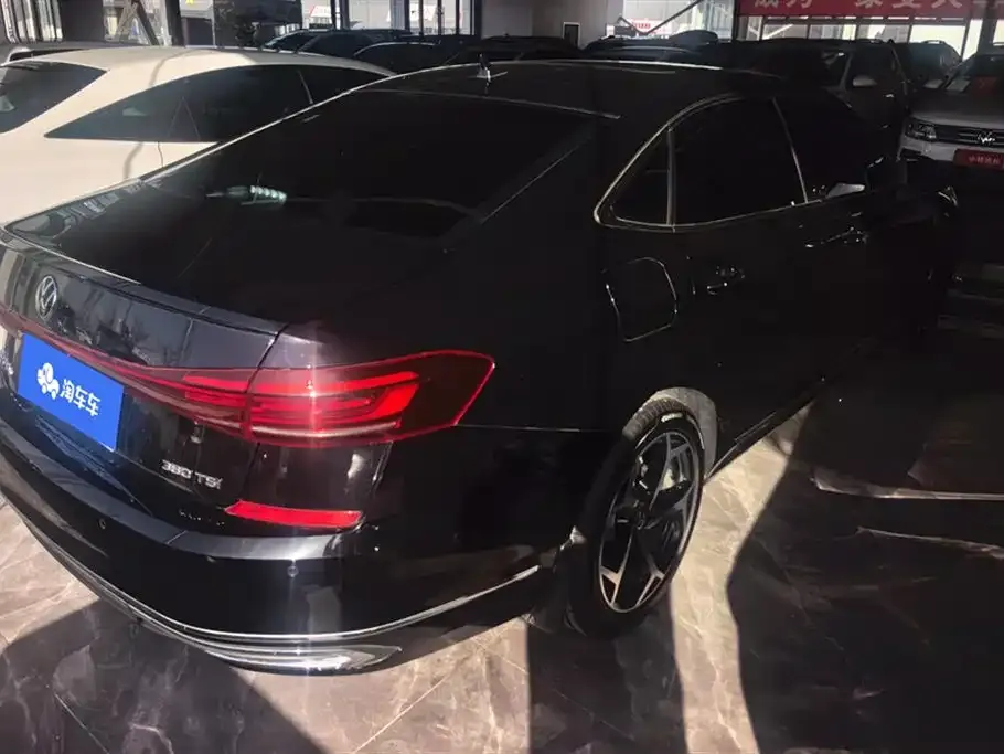 Volkswagen Passat — фото 6