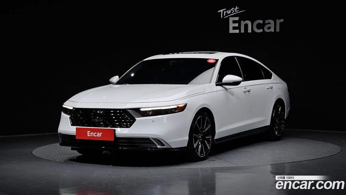 Honda Accord — фото 1