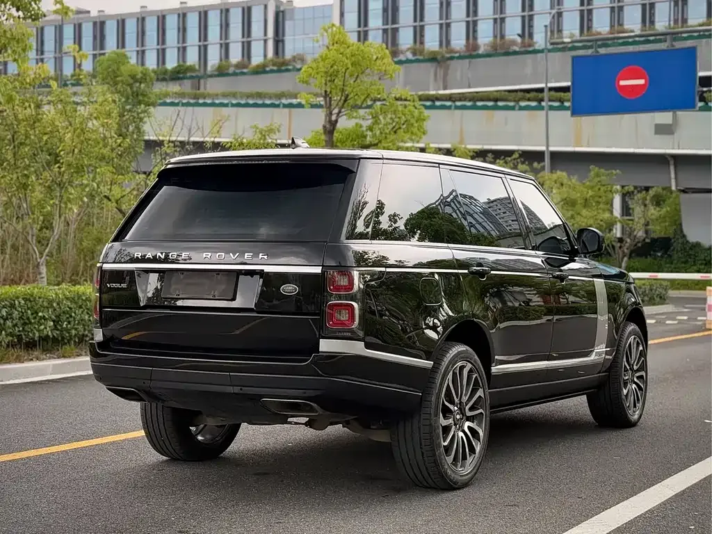 Land Rover Range Rover — фото 10