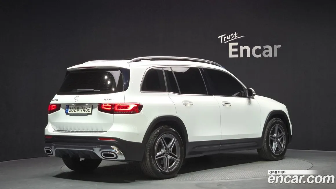 Mercedes-Benz GLB-Class — фото 3