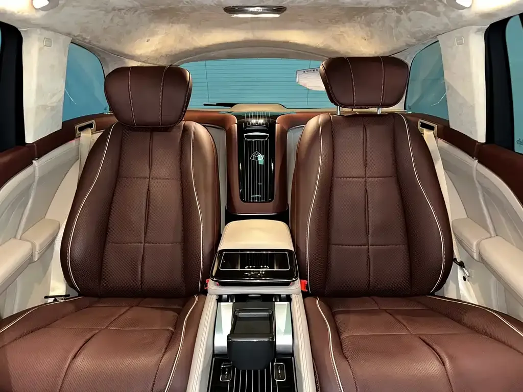 Mercedes-Benz GLS — фото 7
