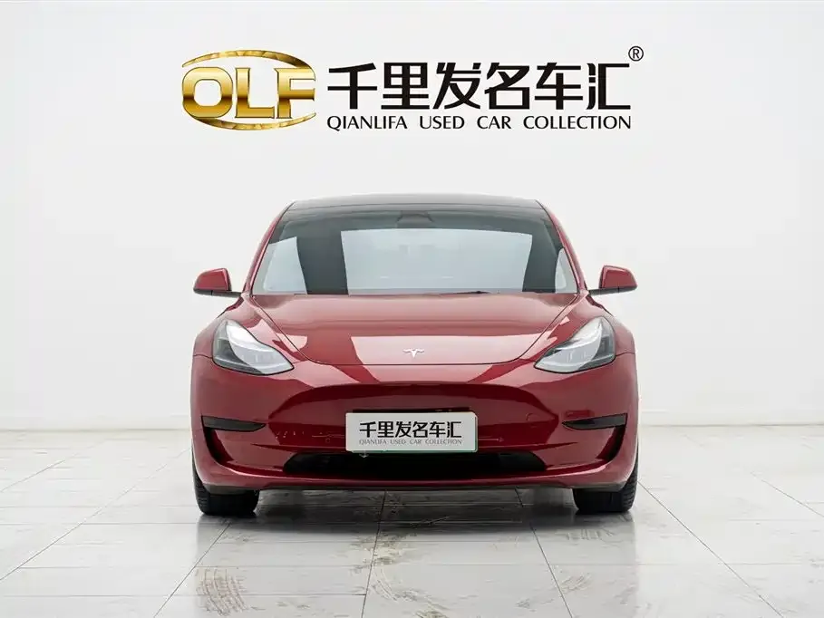 Tesla Model 3 — фото 1