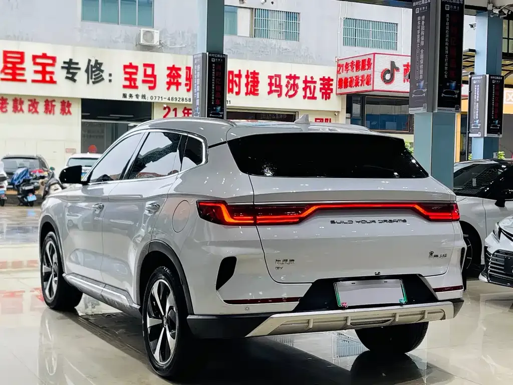BYD PLUS New Energy — фото 4