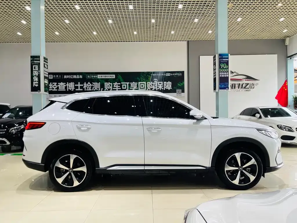 BYD PLUS New Energy — фото 7