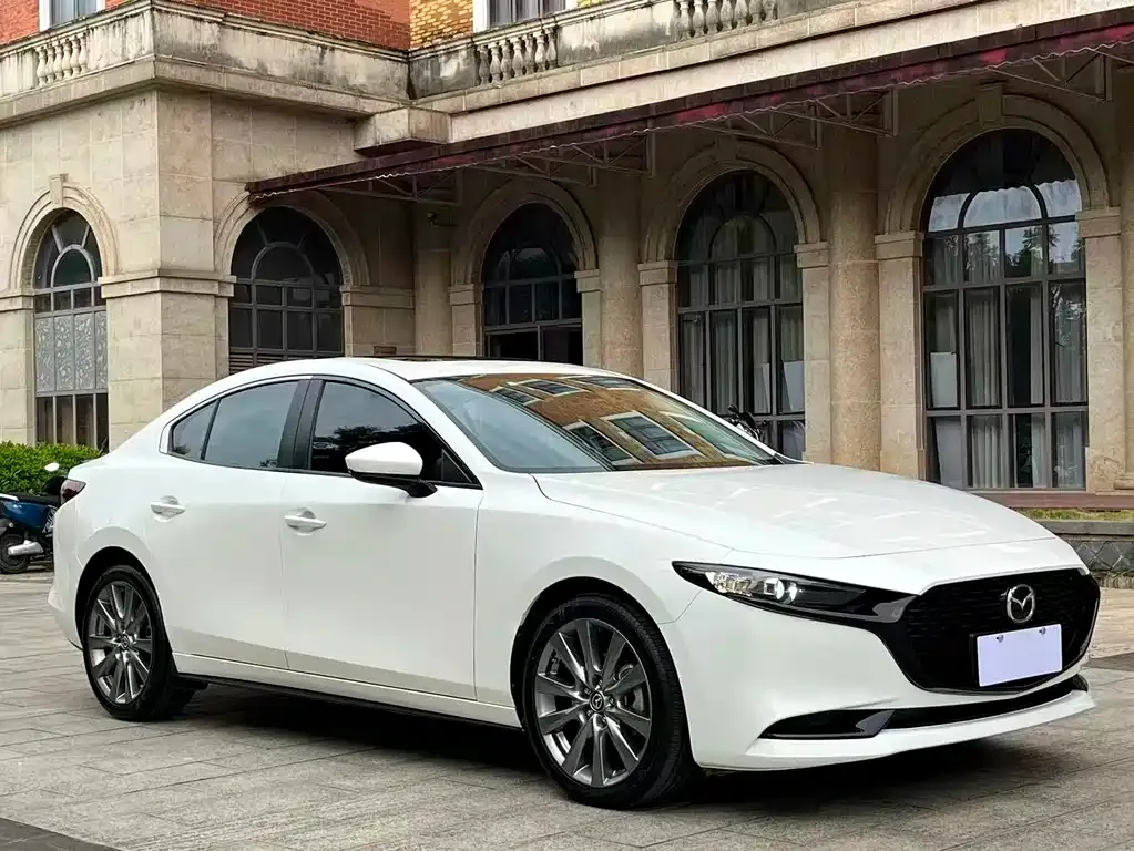 Mazda 3 Axela — фото 3
