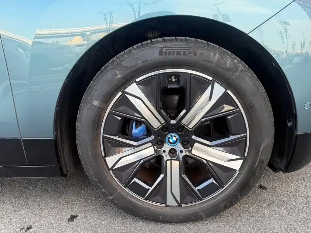 BMW iX — фото 6