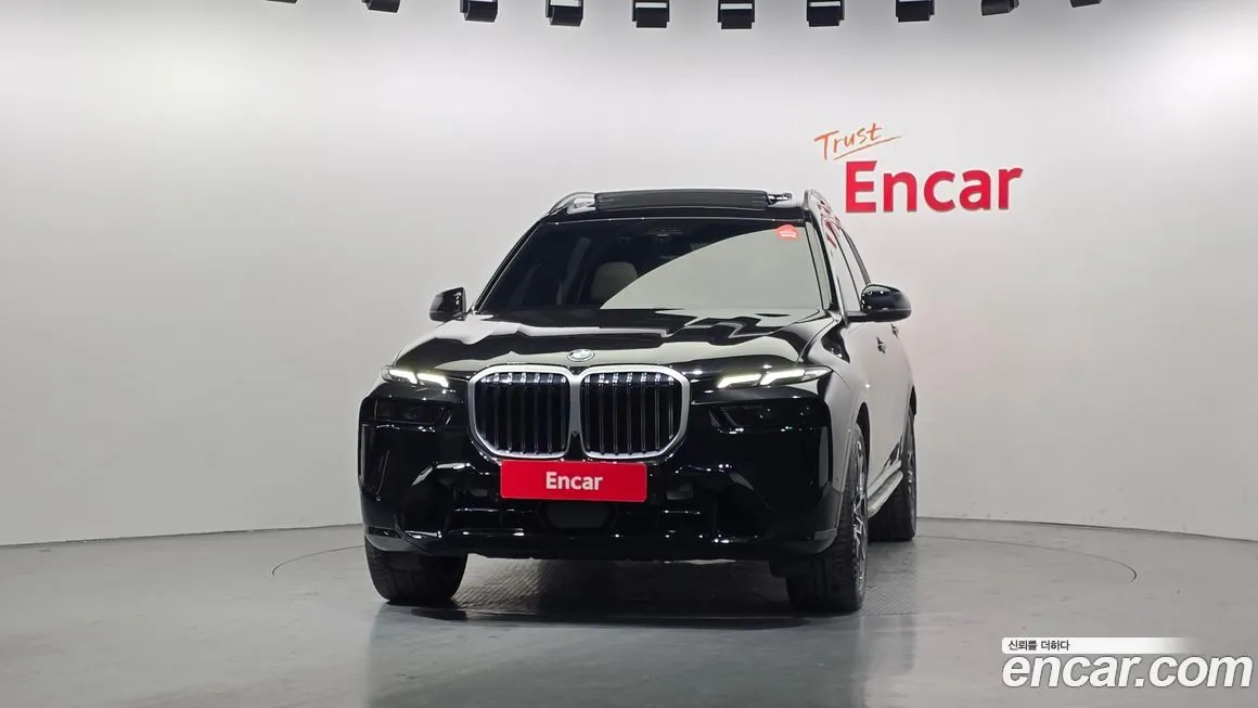 BMW X7 — фото 2