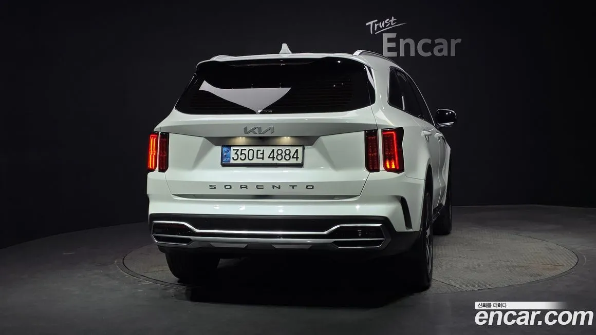 Kia Sorento — фото 8