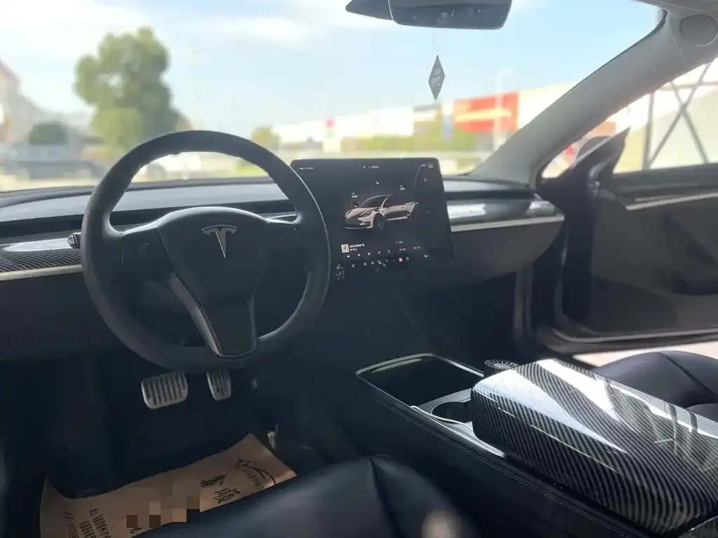Tesla Model 3 — фото 6