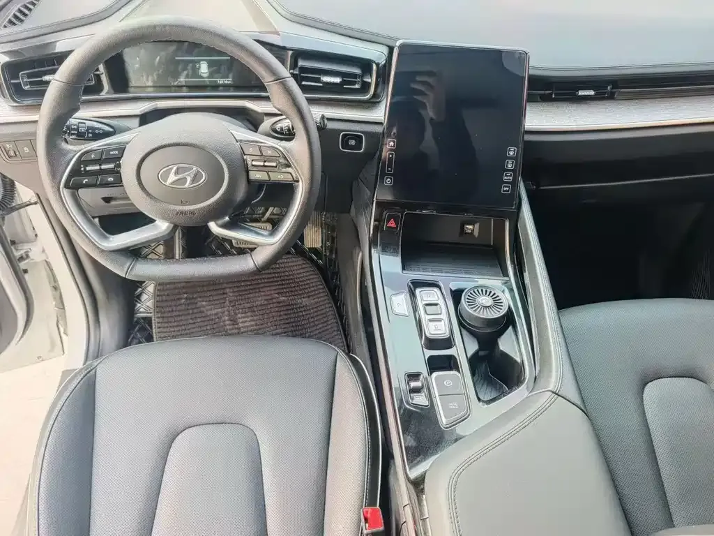 Hyundai Custo — фото 4