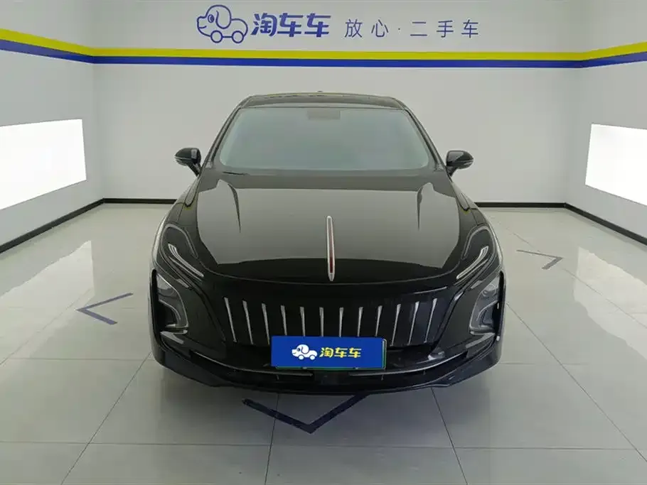 Hongqi E-QM5 — фото 6