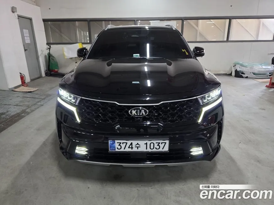 Kia Sorento — фото 9