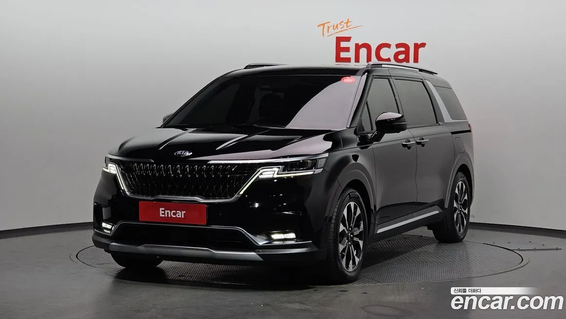 Kia Carnival — фото 1