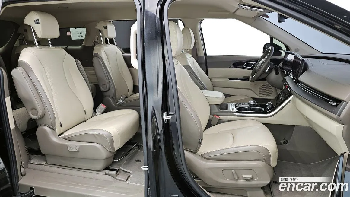 Kia Carnival — фото 10