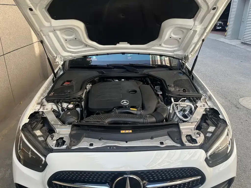 Mercedes-Benz E-Class (Import) — фото 2