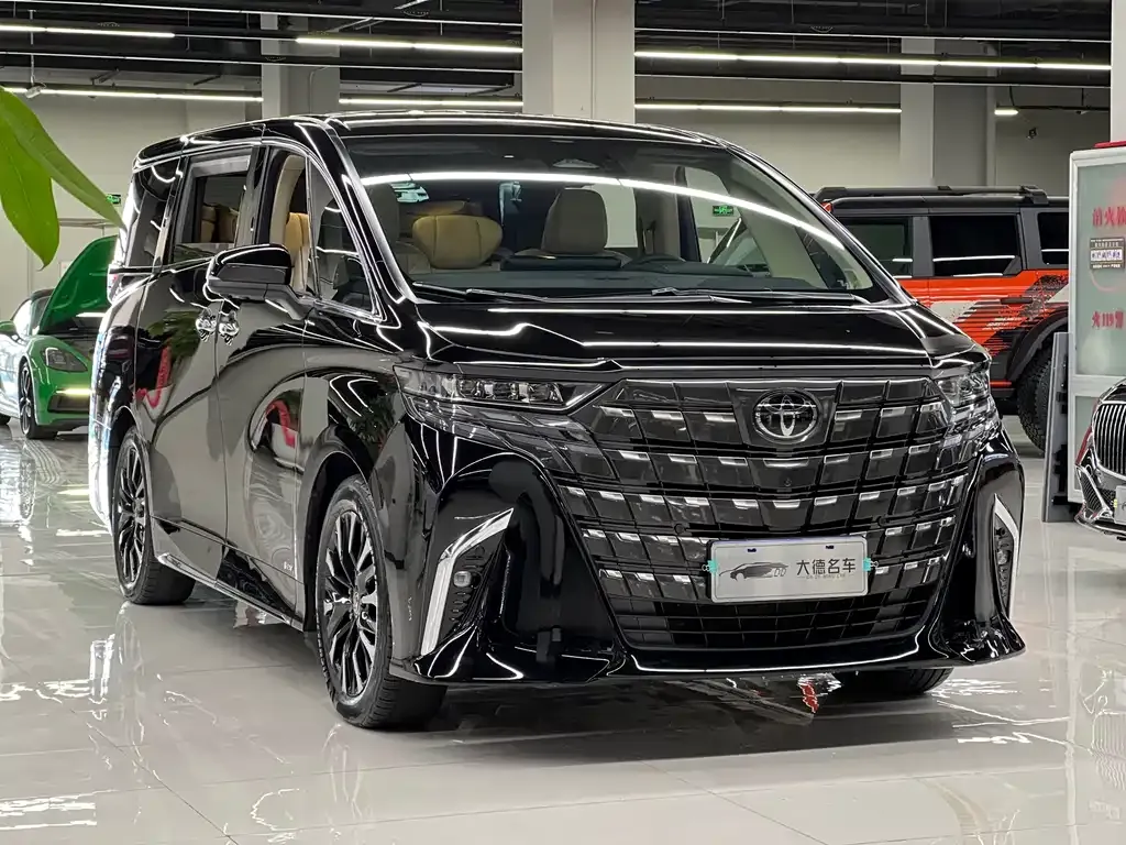 Toyota Alphard — фото 5