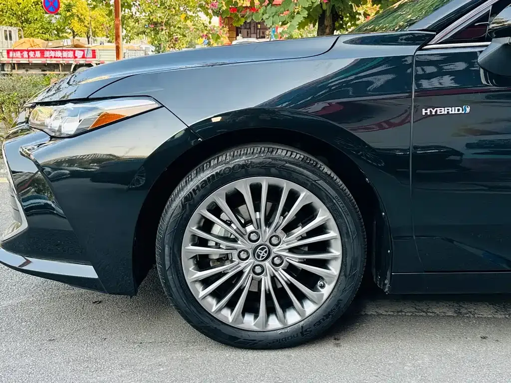 Toyota Avalon — фото 9