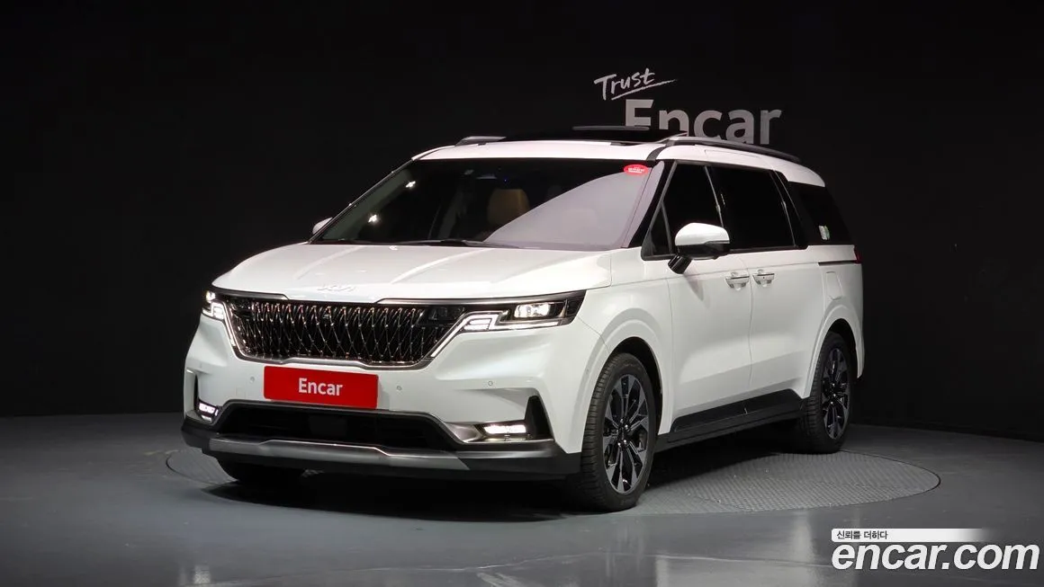 Kia Carnival — фото 1
