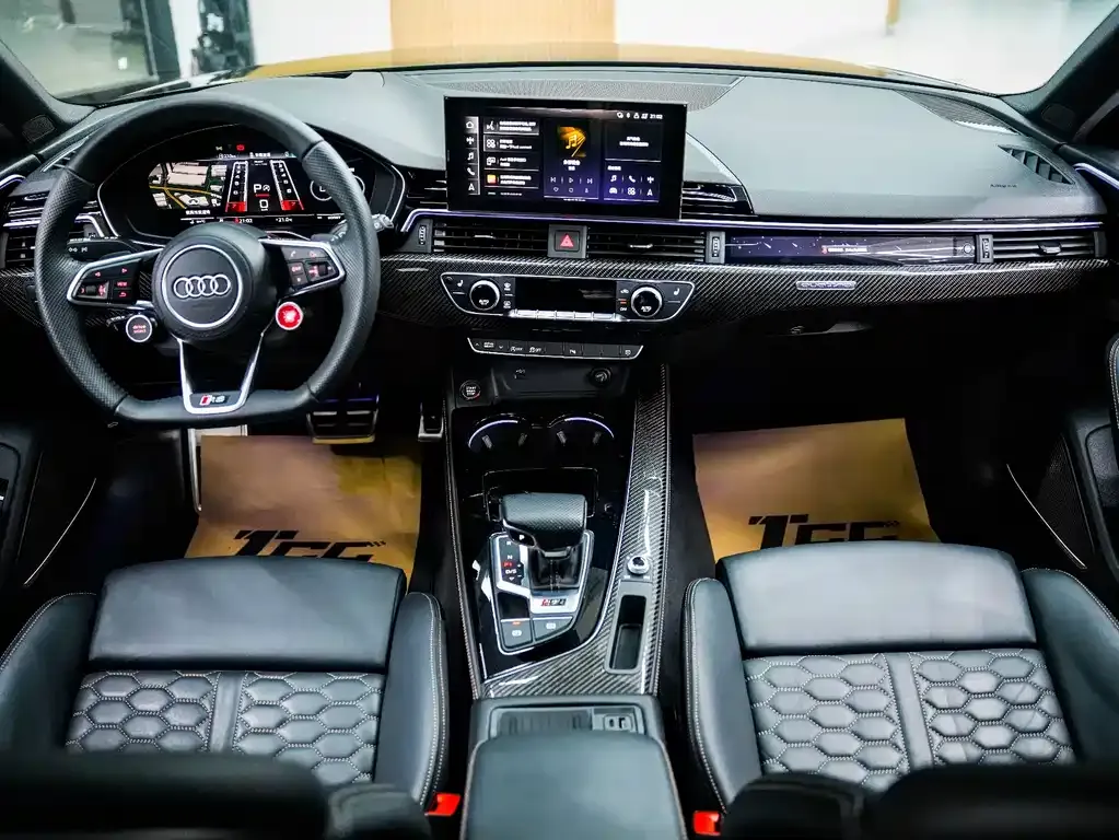 Audi RS 4 — фото 2
