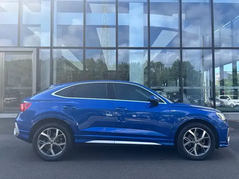Audi Q3 Sportback — фото 4
