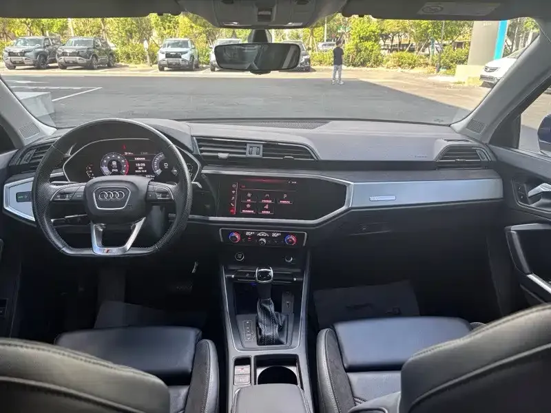 Audi Q3 Sportback — фото 6