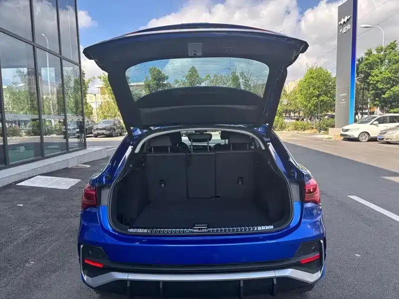 Audi Q3 Sportback — фото 8