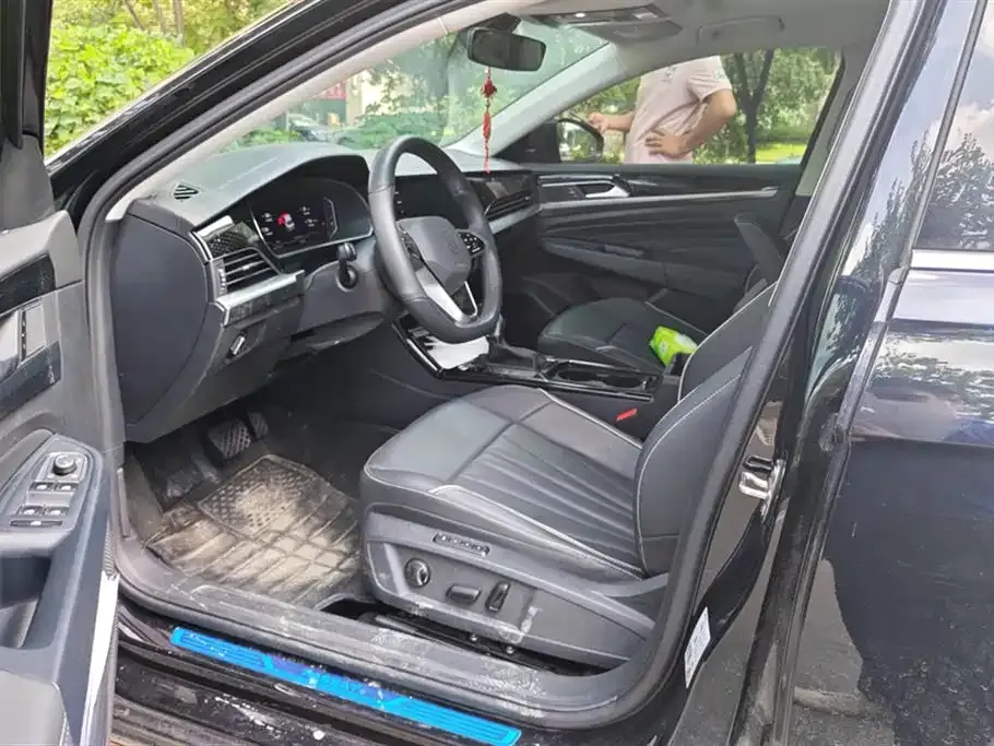 Volkswagen Passat — фото 7