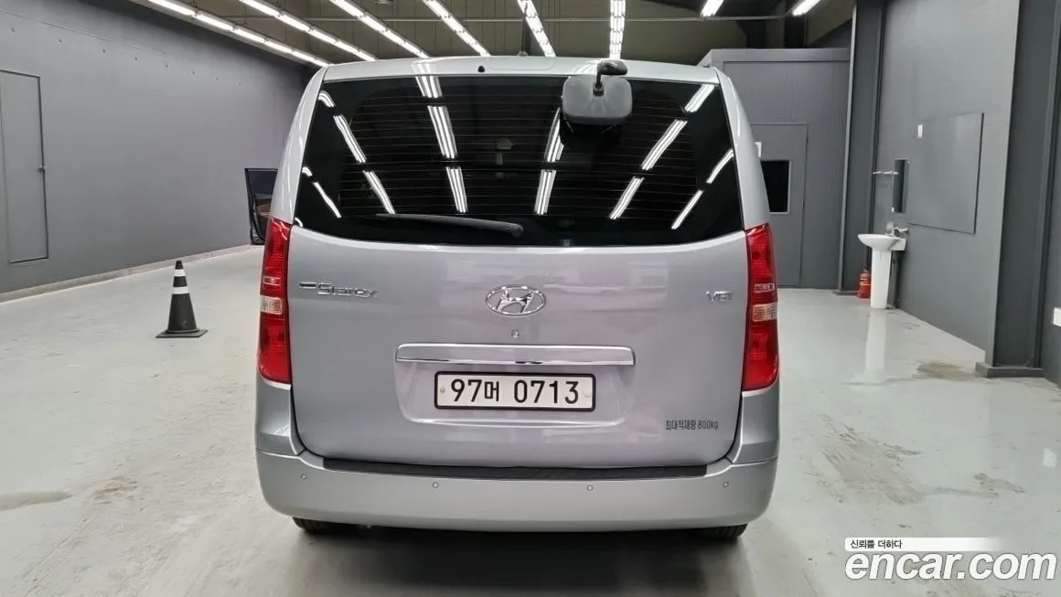 Hyundai Starex — фото 2