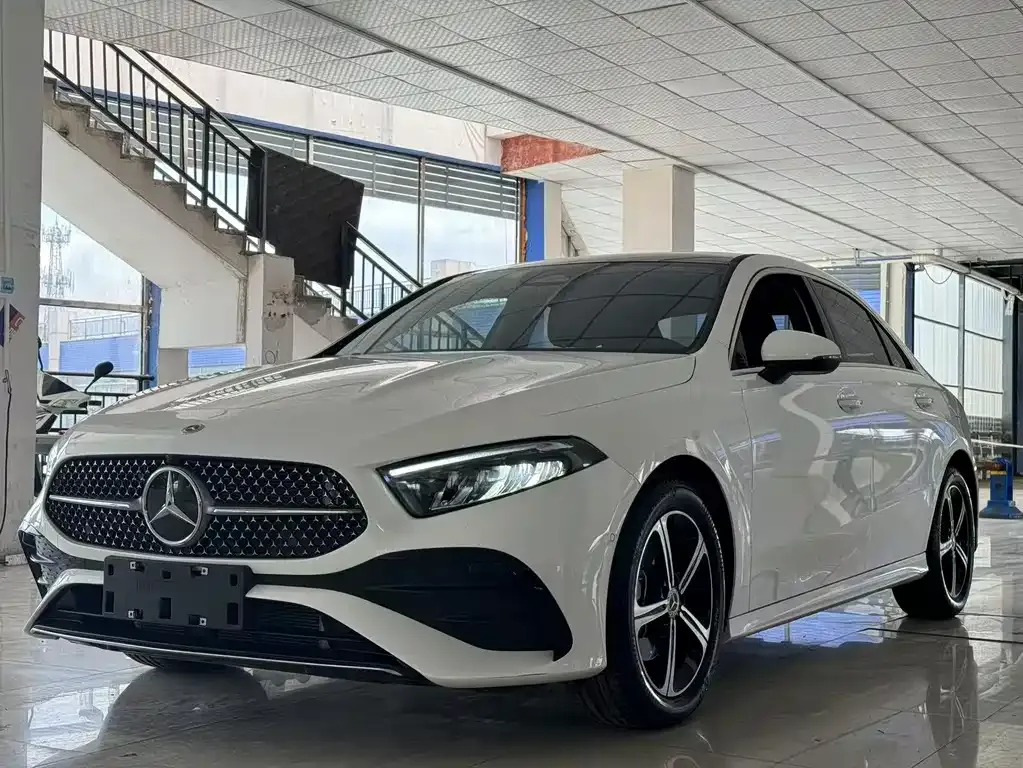 Mercedes-Benz A-Class — фото 1