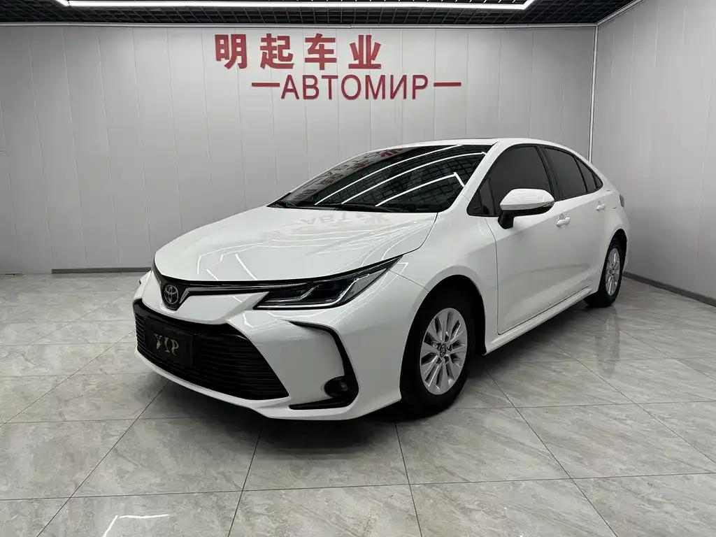 Toyota Corolla — фото 1