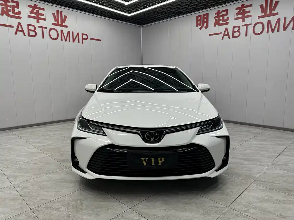 Toyota Corolla — фото 4