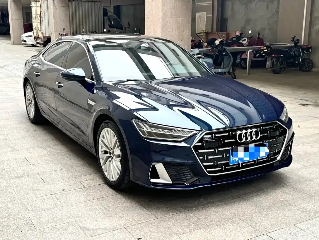 Audi A7L — фото 7