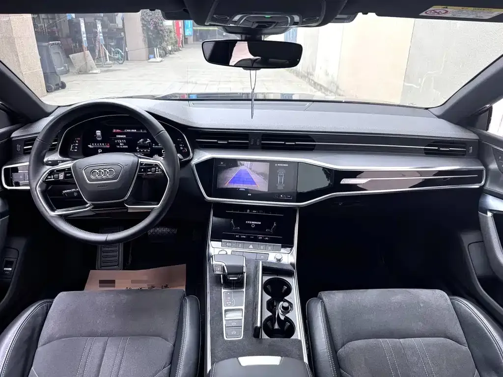 Audi A7L — фото 5