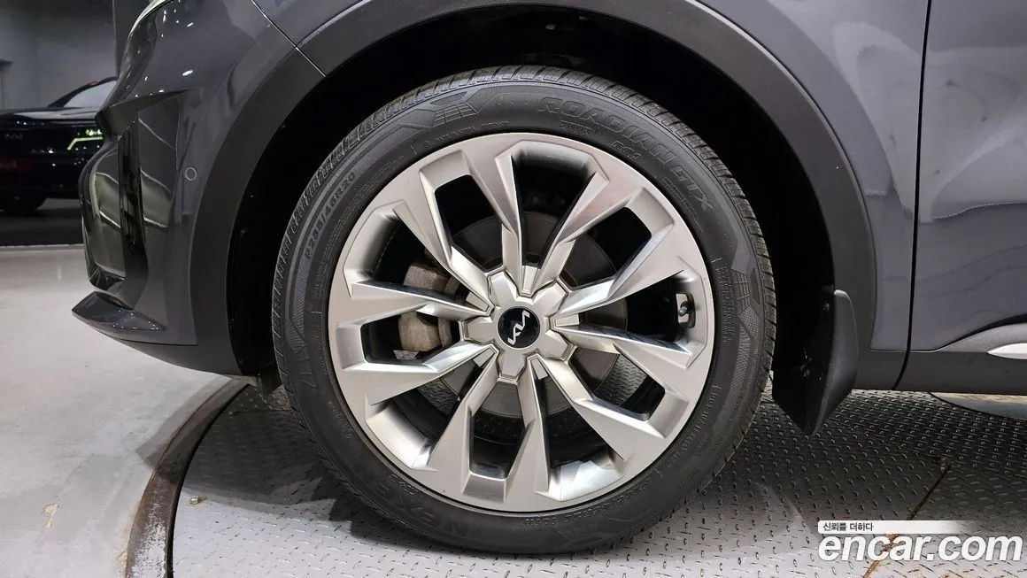 Kia Sorento — фото 8