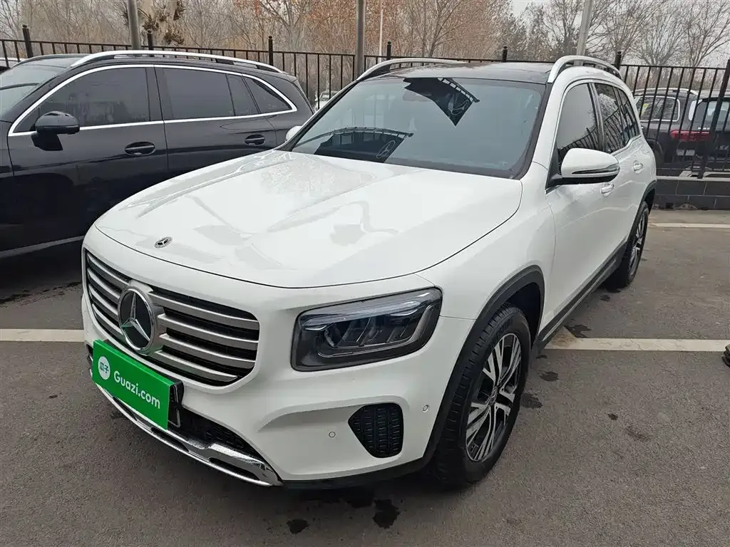 Mercedes-Benz GLB — фото 10
