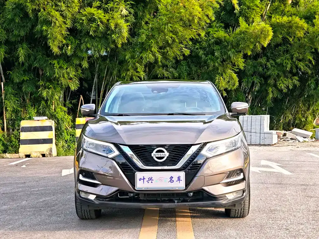 Nissan Qashqai — фото 8