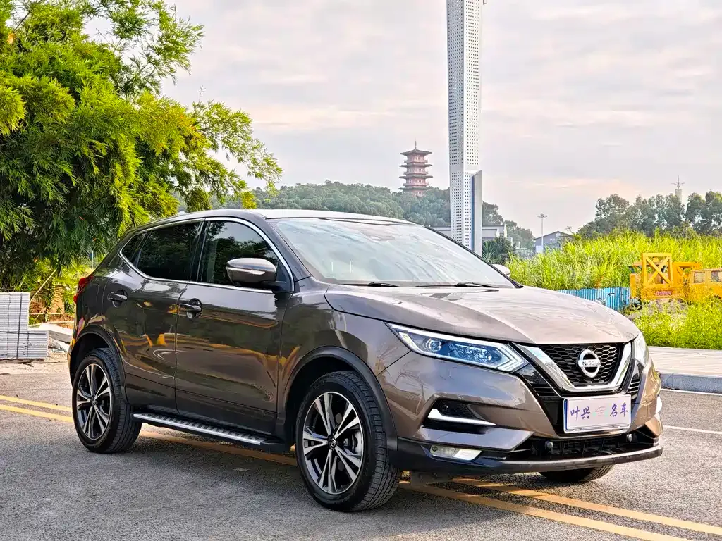 Nissan Qashqai — фото 9