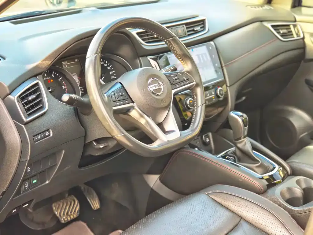 Nissan Qashqai — фото 10