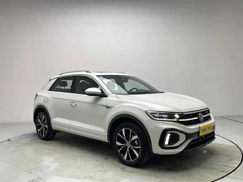 Volkswagen T-Roc — фото 6