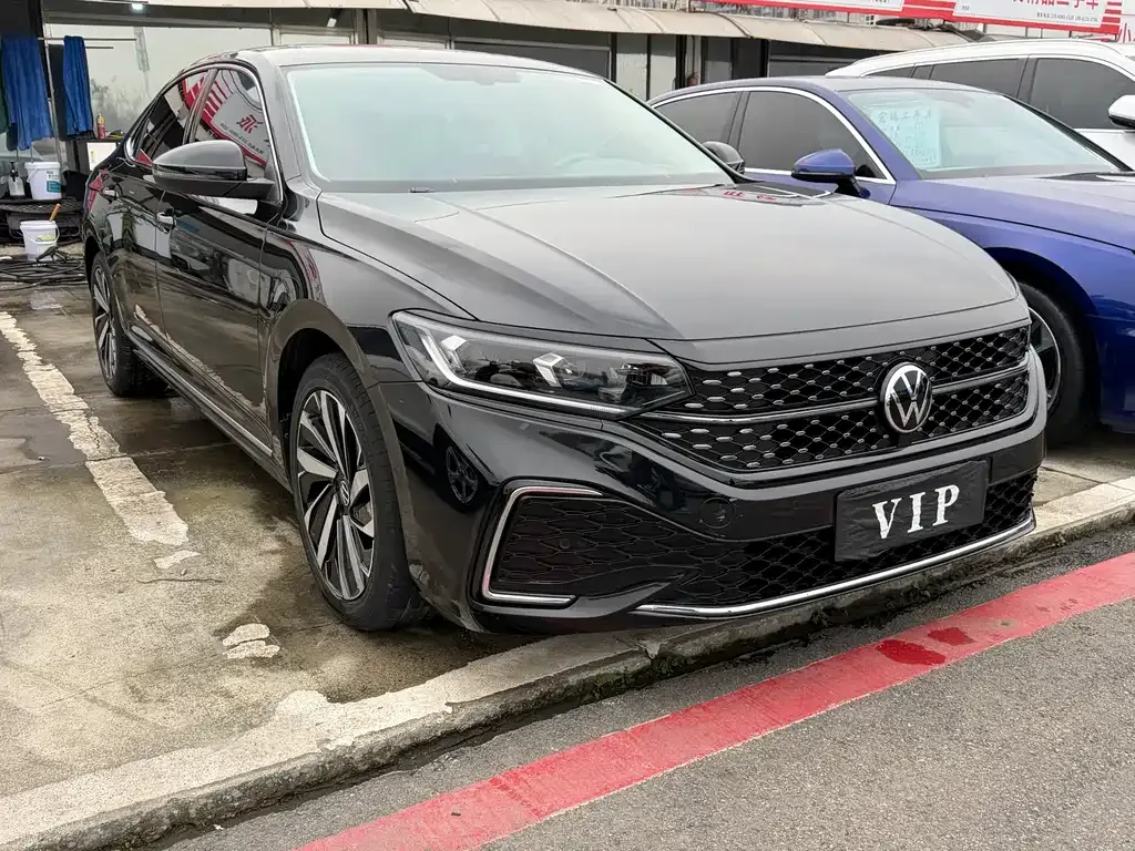 Volkswagen Passat — фото 4
