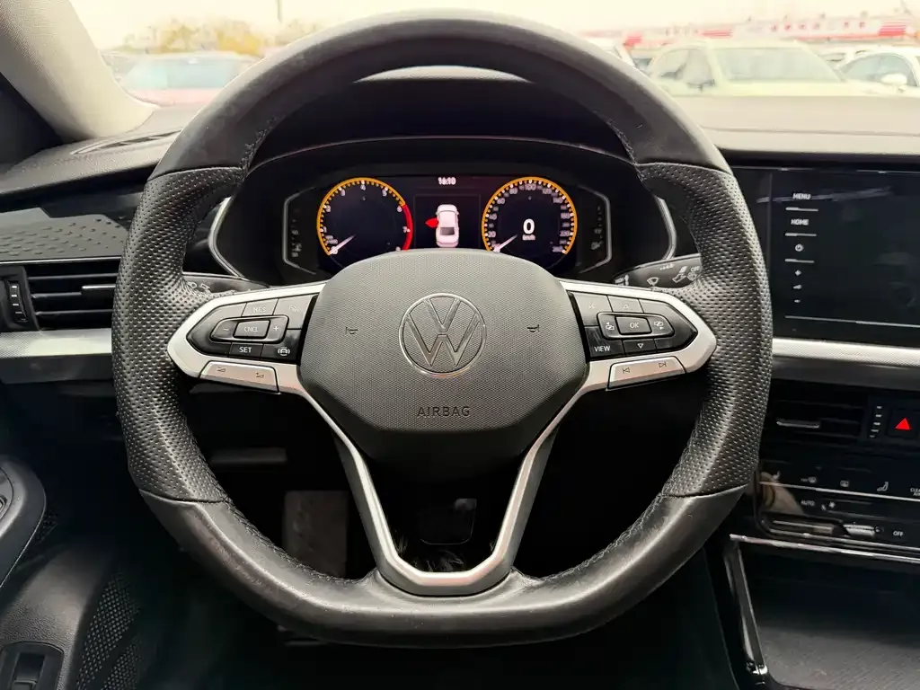 Volkswagen Passat — фото 3