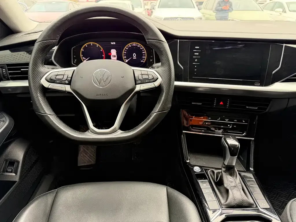 Volkswagen Passat — фото 7