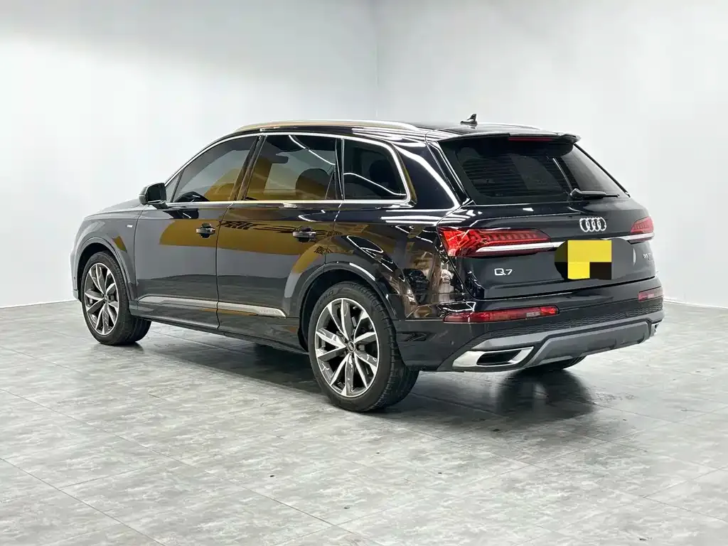 Audi Q7 — фото 2