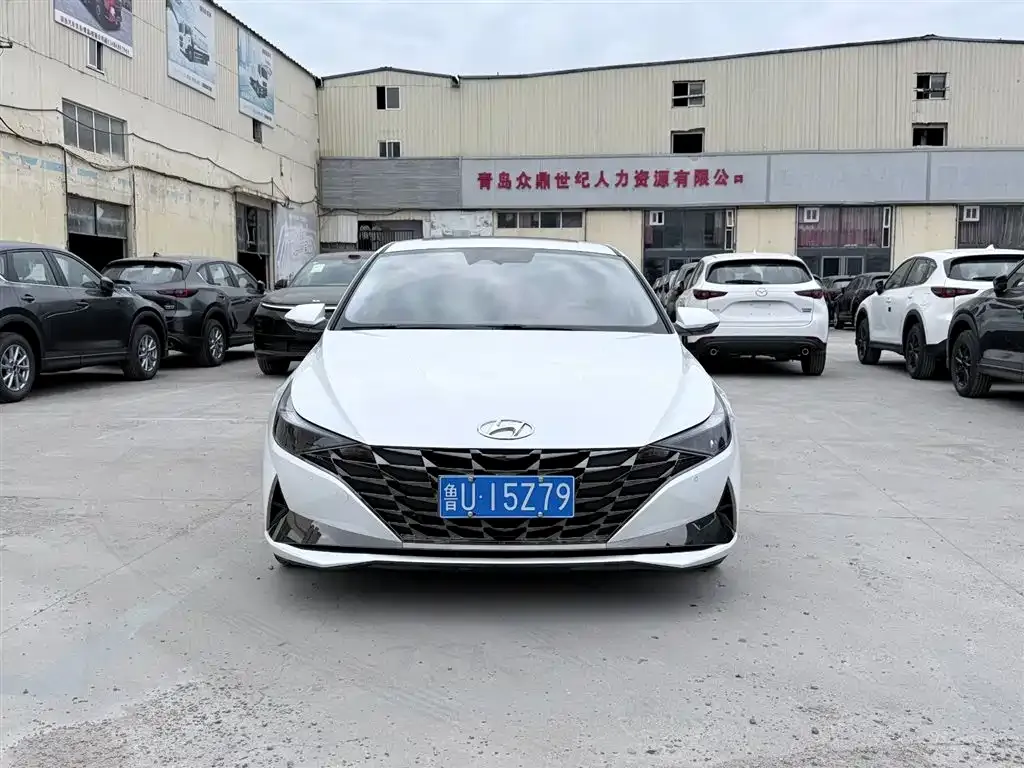 Hyundai Elantra — фото 7